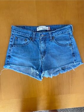 Levi’s 515 cutoff Jean shorts size 6